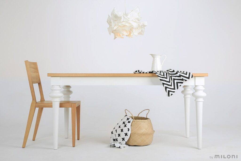 MILONI DECO stol sesja 8 min